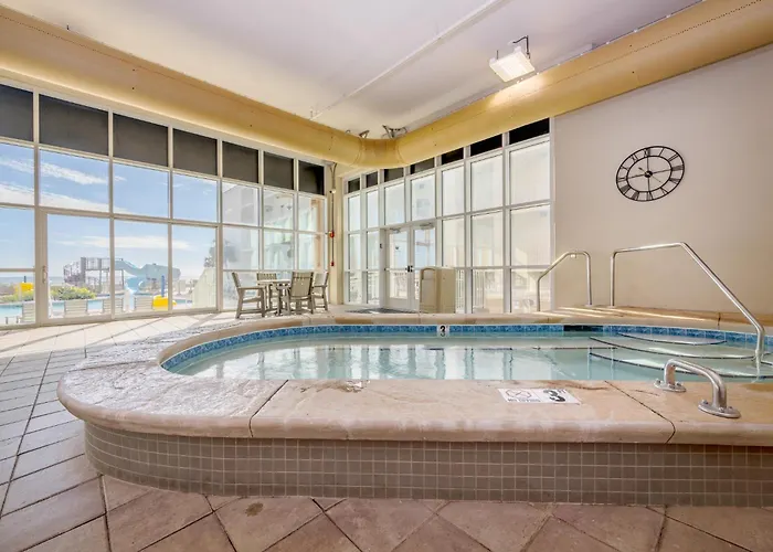 Phoenix Gulf Towers 1501 Apartment